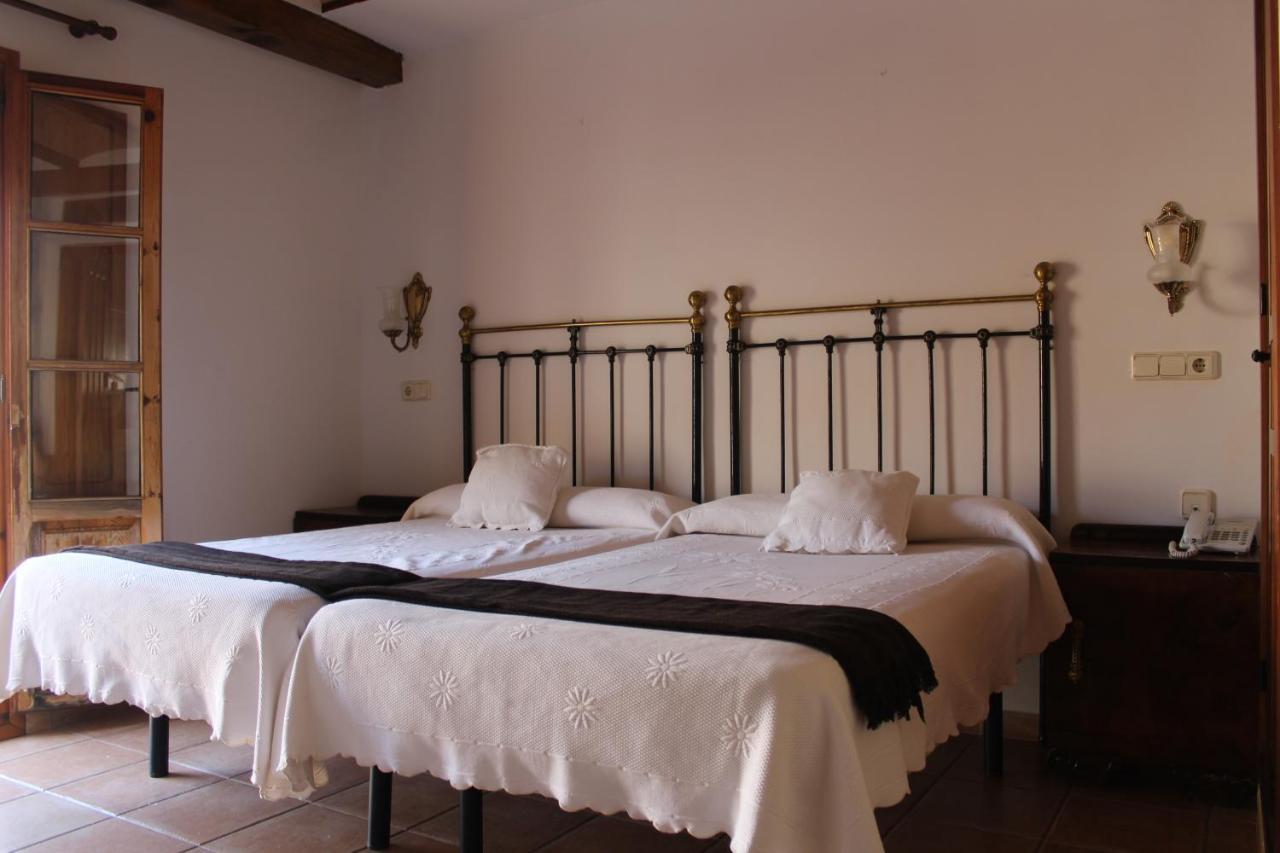 Hotel La Villa Requena Exteriör bild